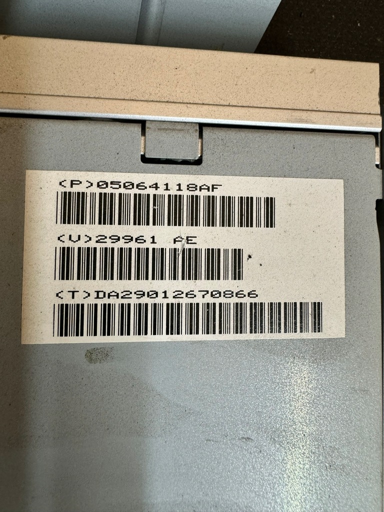 фото №3, Jeep commander xk підсилювач радіо