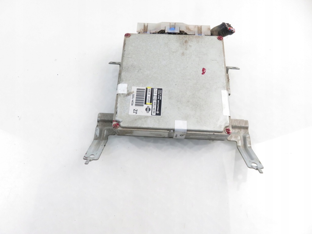 Блок управления ford maverick 2.4 237100f305 с Разборки