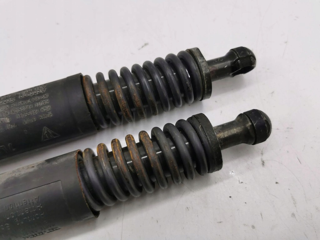 фото №6, Porsche cayenne 9pa 05 комплект амортизатор привод задний крышки багажника