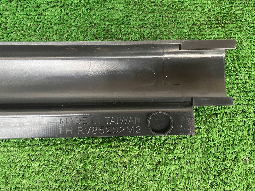 фото №3, Discovery 2 1998 - 2002 молдинг підфарник