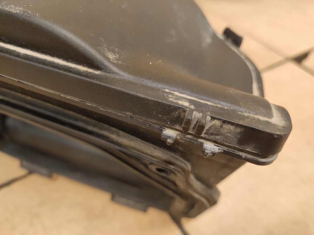 фото №8, Корпус фільтра салонний porsche cayman 981