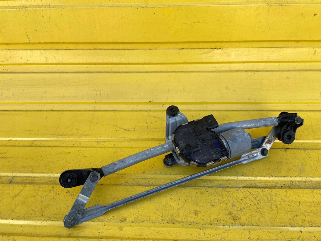 фото №1, Audi a3 8v5 механизм дворник перед 8v