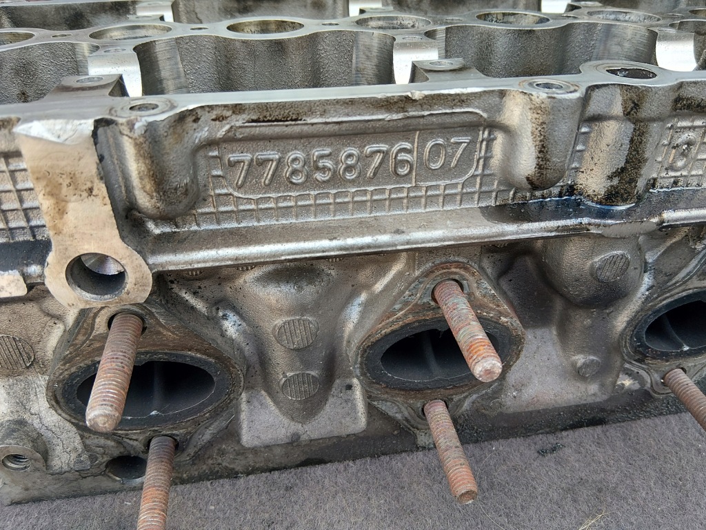 Bmw x3 e83 e90 e91 e60 2.0 d 2.0 m47 головка вали напрямні 7785876 Ціна