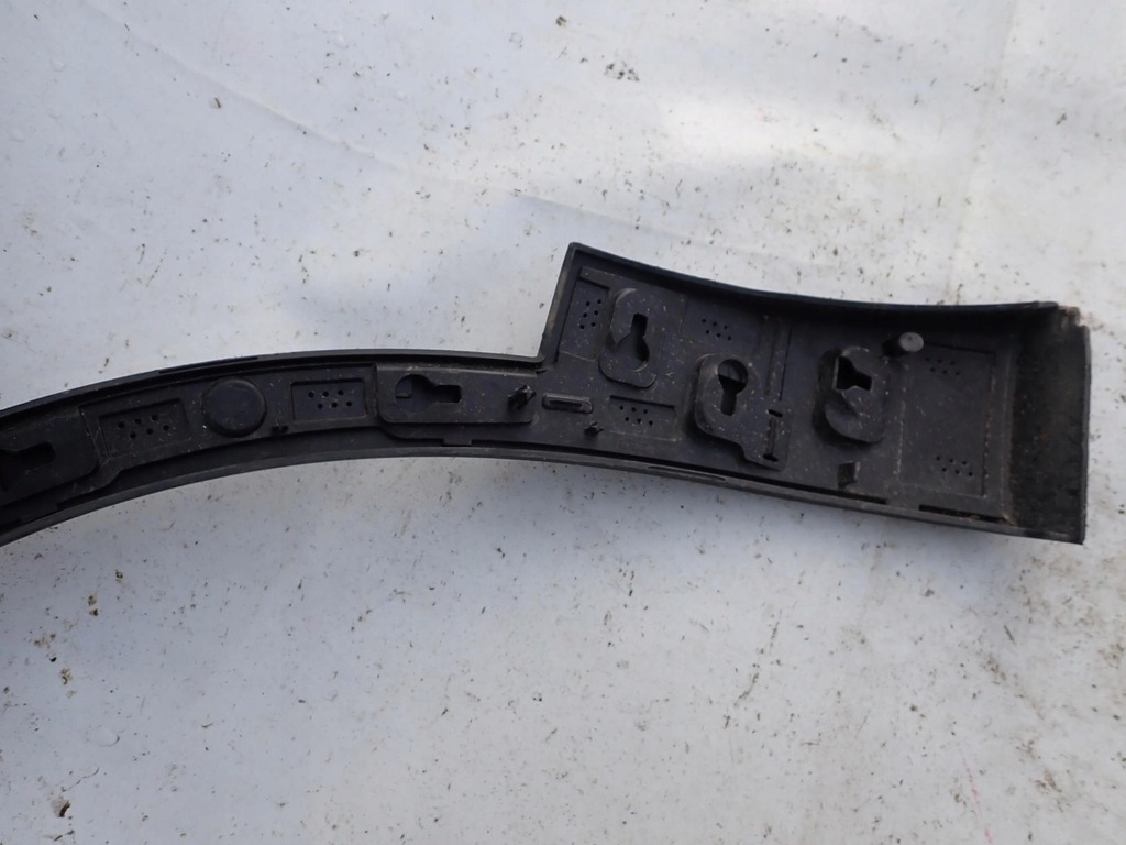 фото №10, Volvo xc40 17- молдинг накладка правий перед