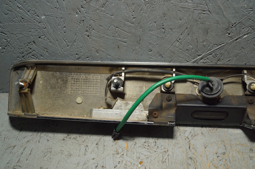 фото №14, Накладка кришки задня chevrolet orlando 96886794