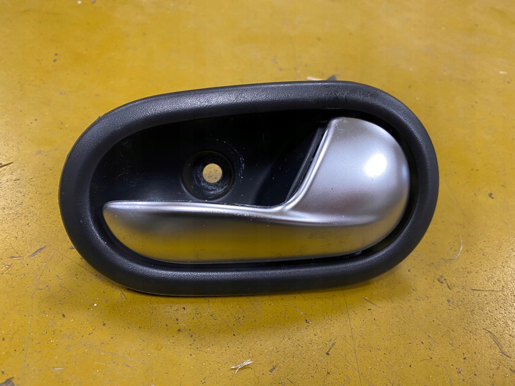 фото №1, Правая внутренняя ручка дверь dacia sandero ii