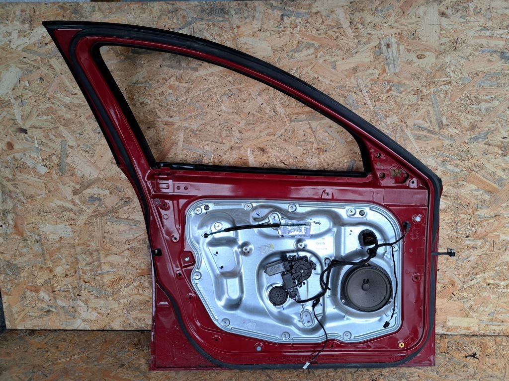 Дверь левая перед alfa romeo giulietta Цена