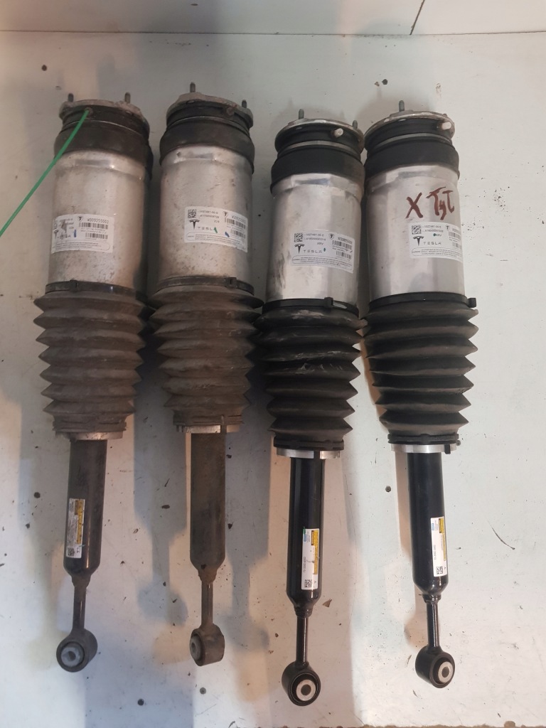 Tesla x s амортизаторы задние задний  правый левый Цена