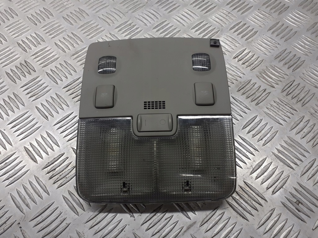 фото №1, Освітлення кабіни перед audi a3 8l 8l0947111d