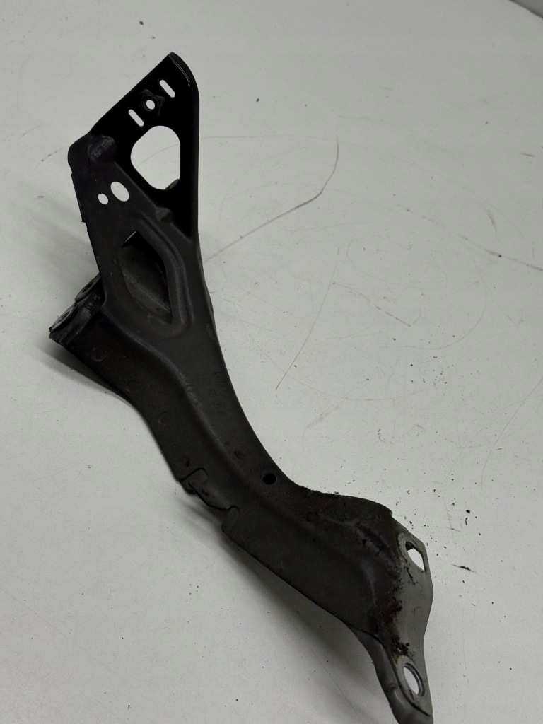 фото №8, Audi a6 s6 c7 кронштейн кронштейн крила правий перед колір ly8x