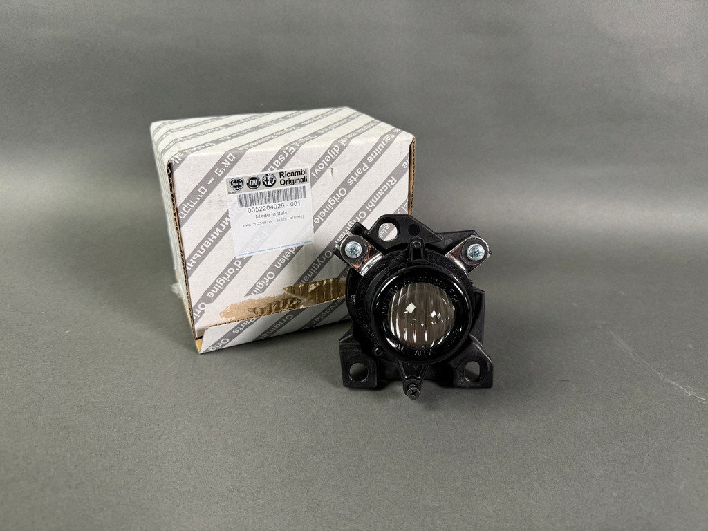 фото №1, Противотуманная фара правый abarth 595 52204026