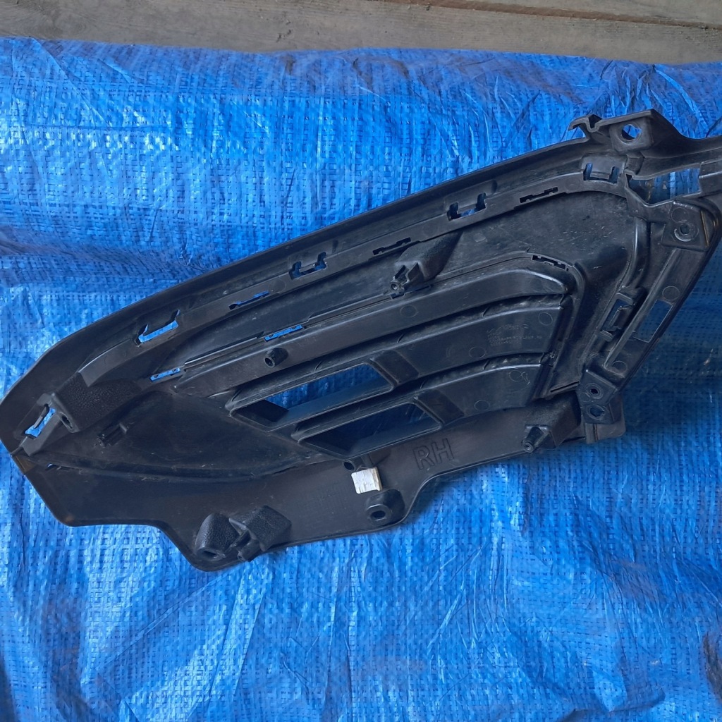 фото №4, 86564 r2010 kia sportage v решётка бампер правая