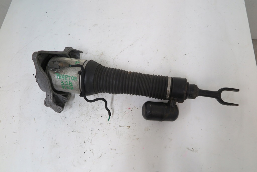 Купить Амортизатор правый перед vw phaeton 3d0616040q