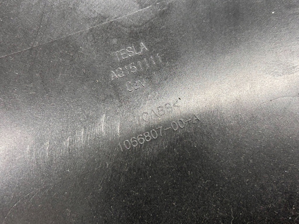 фото №9, Пластик сиденье tesla model x 106680700a