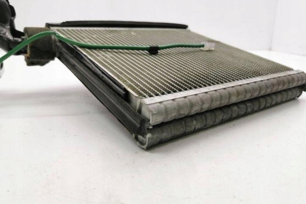 фото №7, Радиатор кондиционера pod приборная панель honda cr-v ii rd_ mf4475003600 2.2l