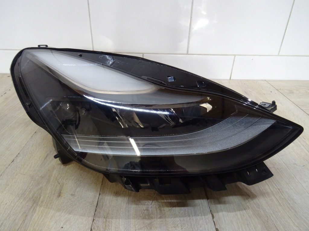 Купити Tesla model 3 / y рестайлінг  full led фара правий перед 1514953-00-e llu