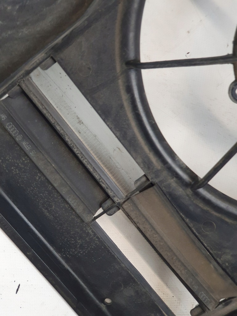 фото №15, Вентилятор радиатора оригинальный номер 1k0121207aa volkswagen passat b6 2.0tdi 06r.