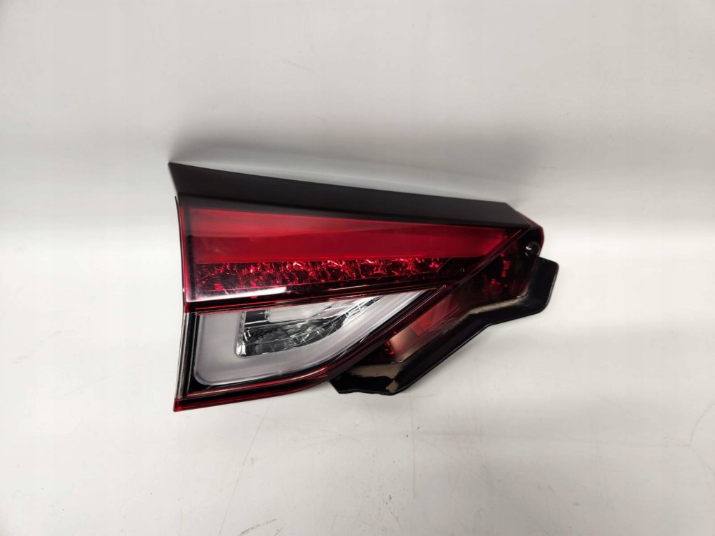 Mitsubishi eclipse cross phev 21-24 рестайлінг  - фара ліва задня w кришці  європа Зі Шроту