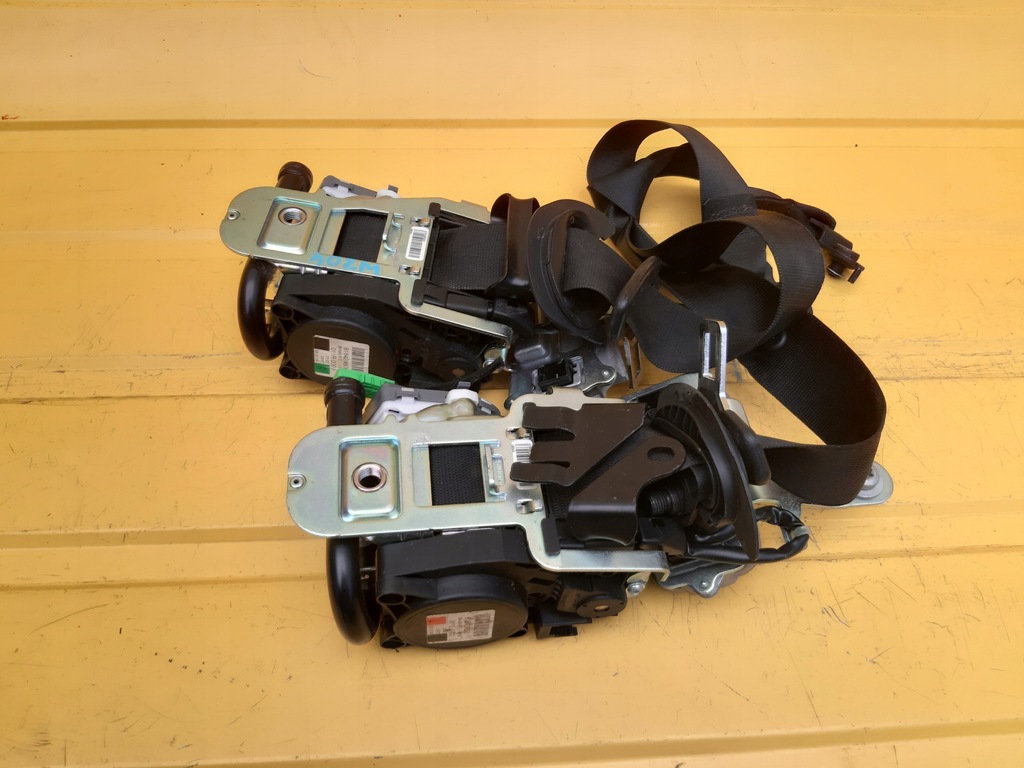 фото №1, Mercedes w204 ремені перед лівий правий