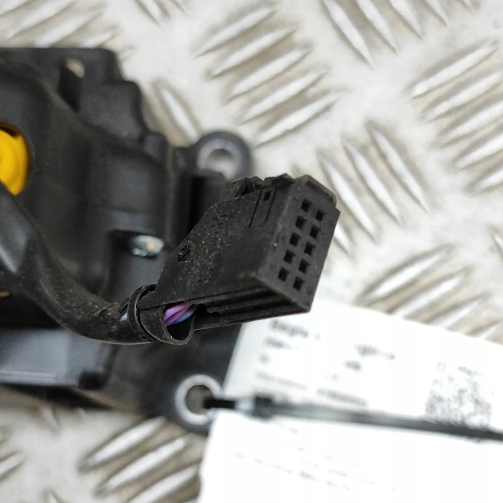 фото №6, Volkswagen golf vii 2016 домкрат перемикання передач / верхній