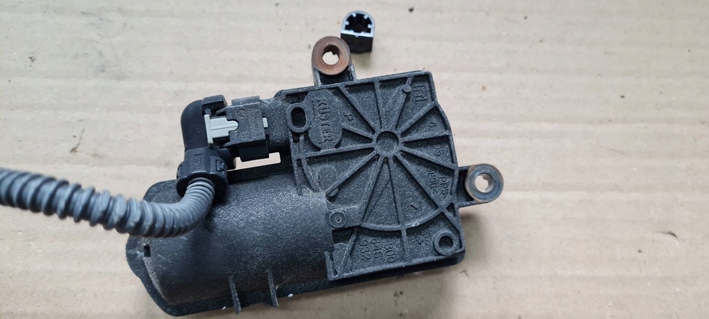 фото №7, Sq2 s3 8v sedan a3 модуль моторчик выхлоп golf vii r a4 b9 4h0133246j