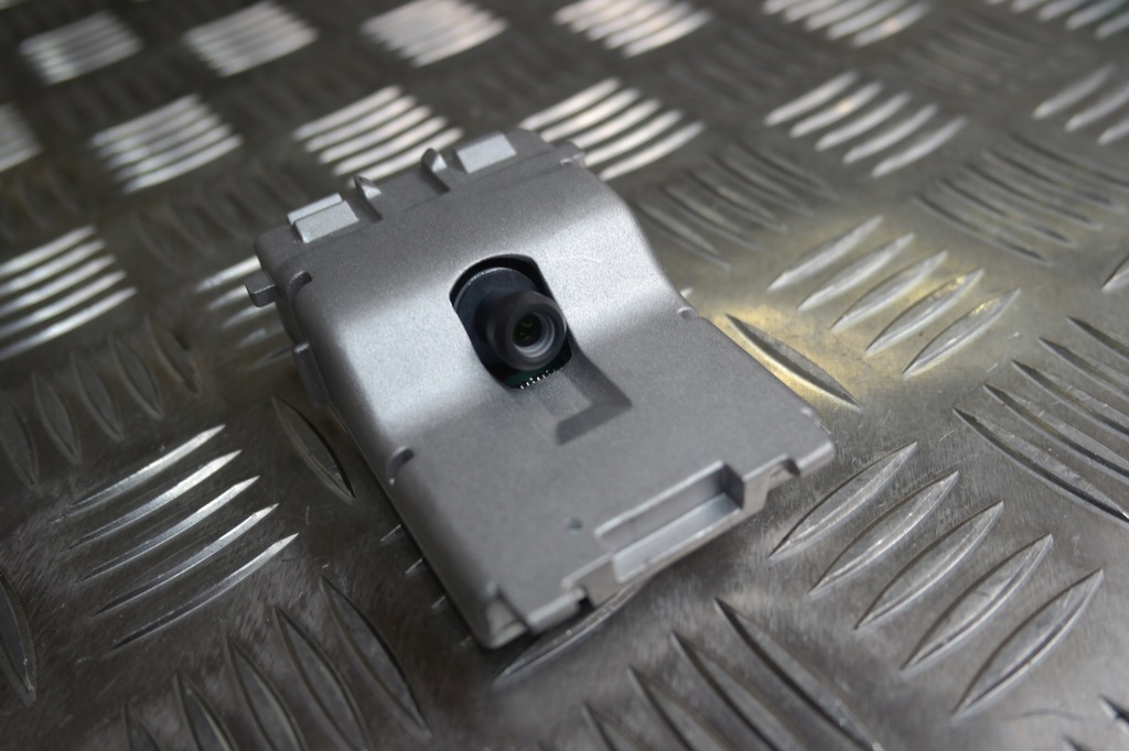 фото №1, Камера стекло maserati levante 68290304ae