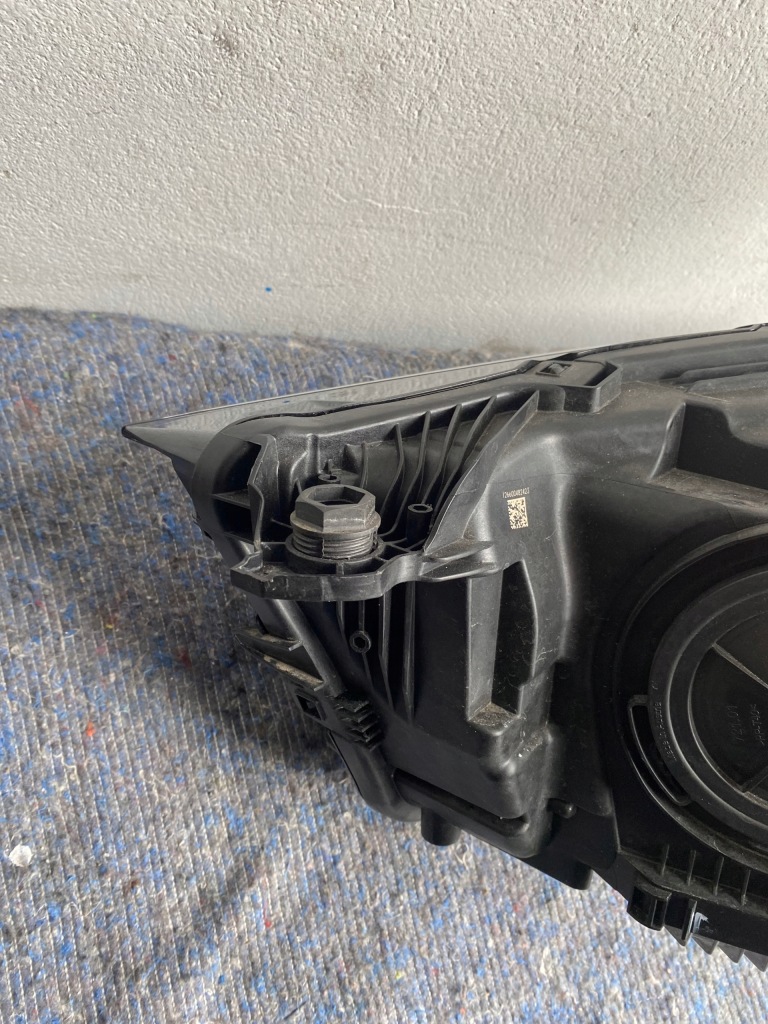 Фара правый  audi q3 83a941012 full led демонтаж "d18" Киев