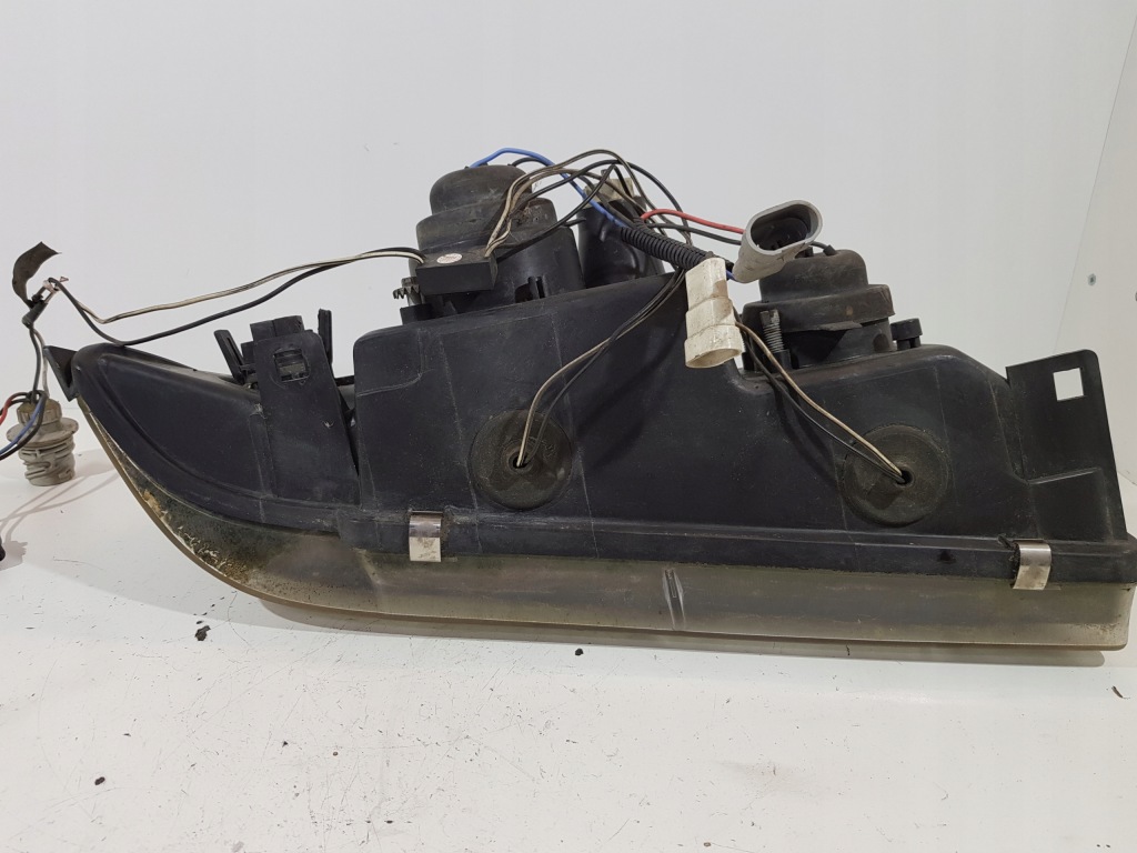 фото №6, Лампа лівий перед bmw e36 mpakiet czarna кільця