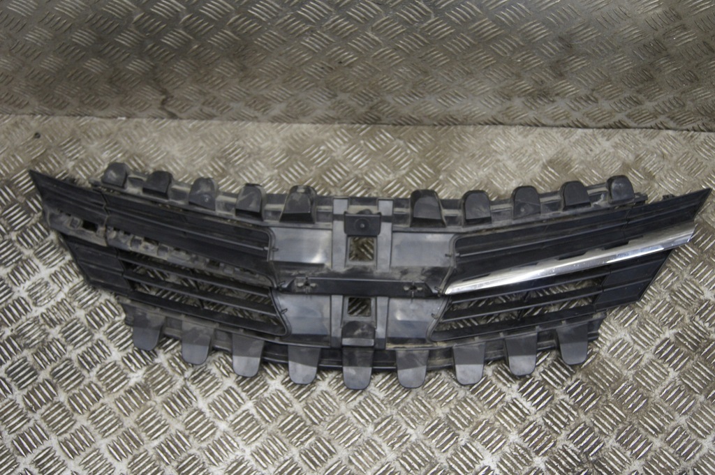 фото №1, Toyota verso lift 2014 решётка радиатора решётка радиатора хром