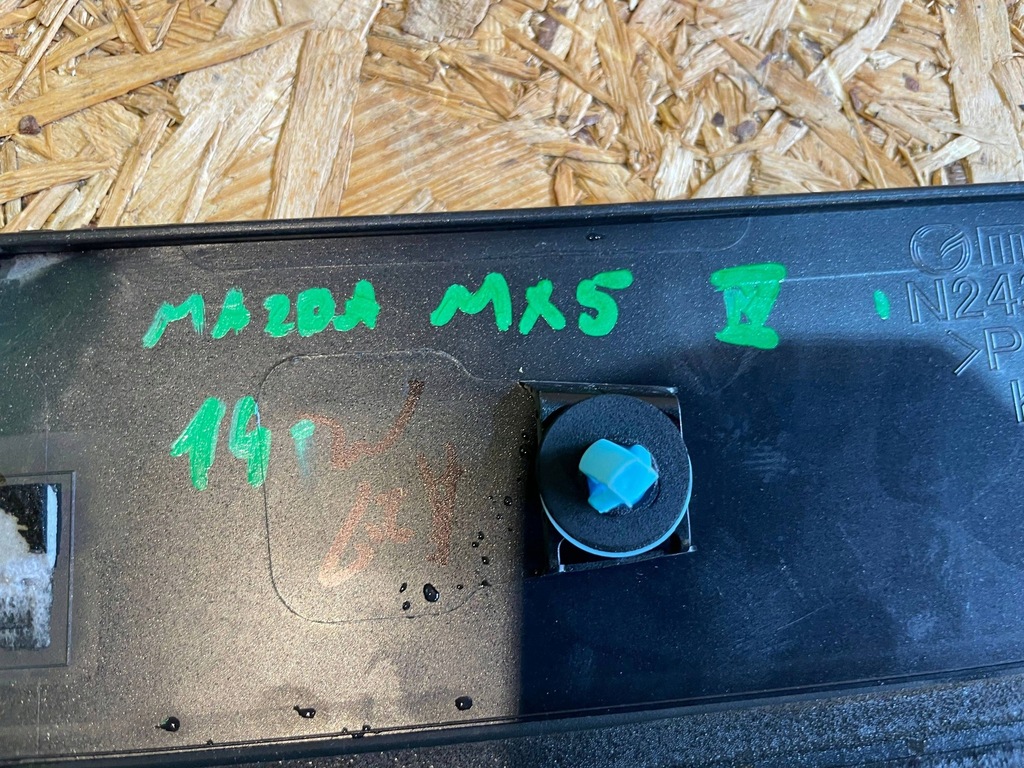 фото №10, Mazda mx5 mx-5 iv 4 nd 15- молдинг защита стойка стекло перед передней góra