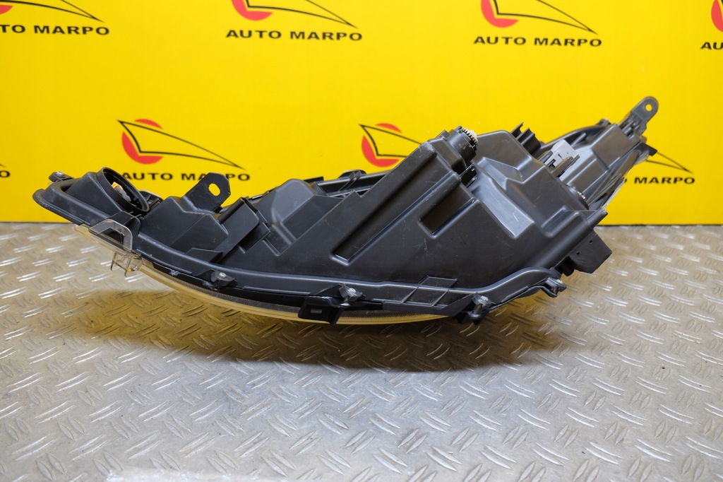 фото №14, Toyota prius c aqua lift 2017- фара лампа led правая usa