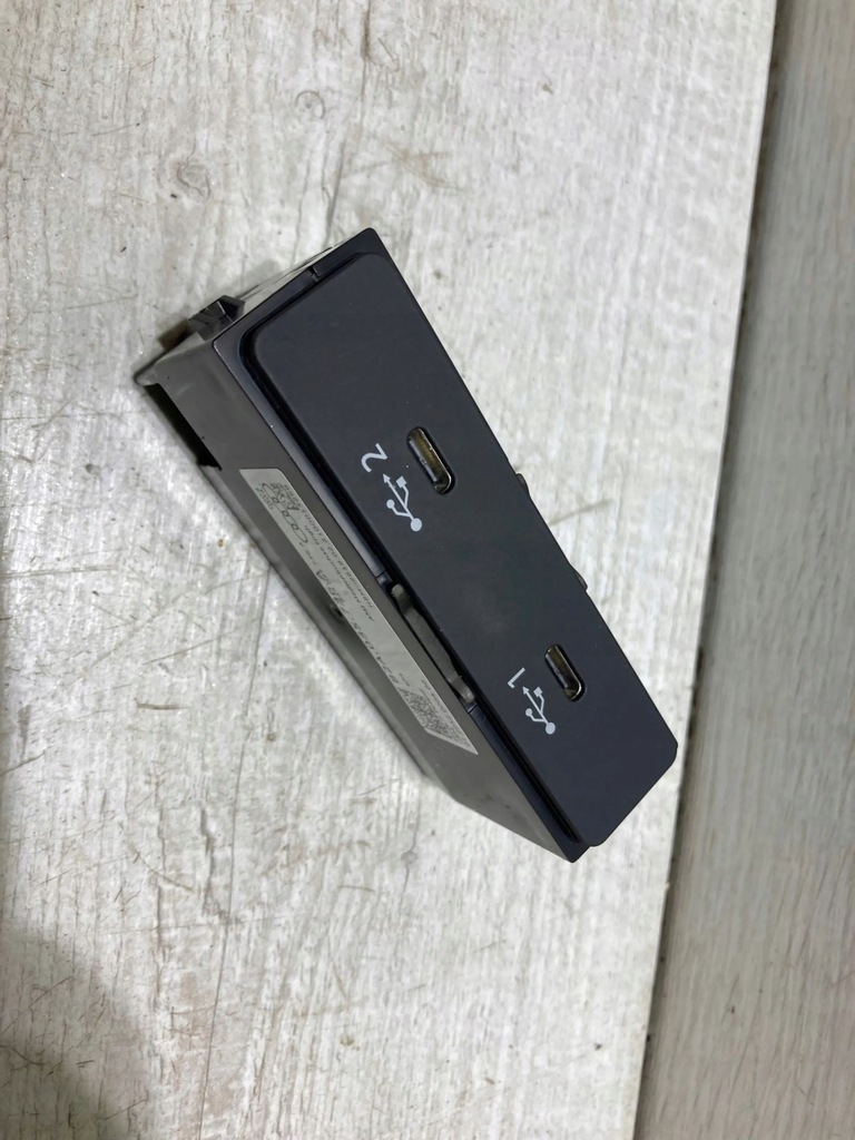 фото №1, Audi a3 8y 2021 модуль зарядное устройство