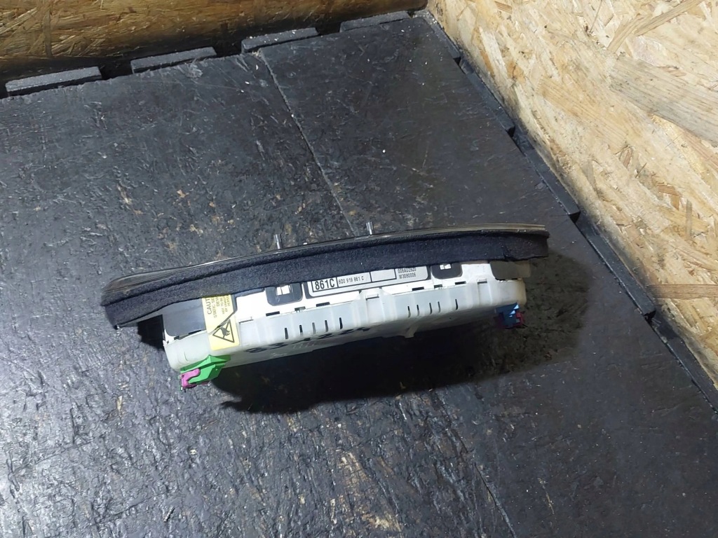 Панель / спідометр audi a4 b5 8d 1.6 8d0919861c в Україні