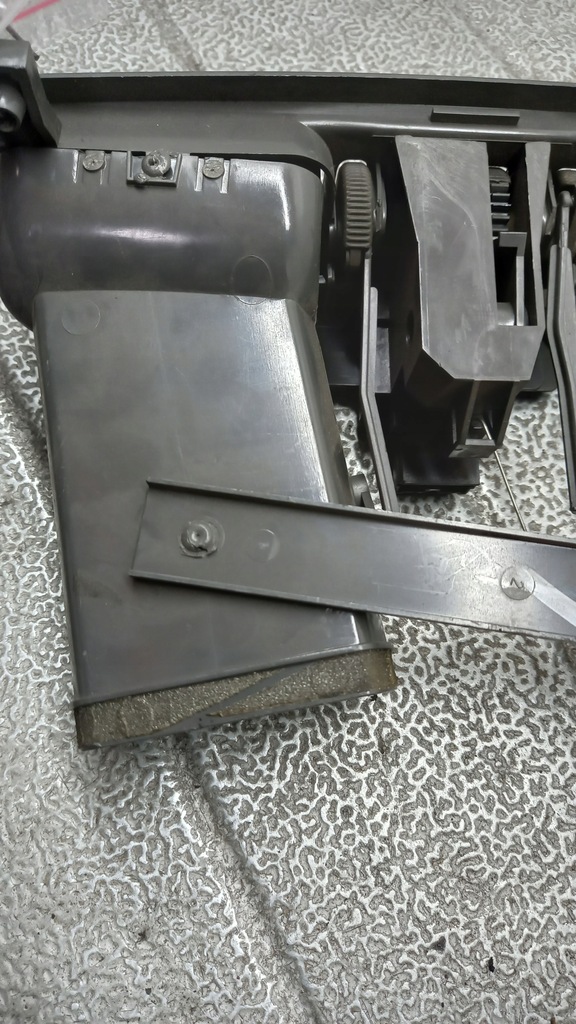 фото №7, Решётка средняя обдув впуск volvo s40 v40 95-00