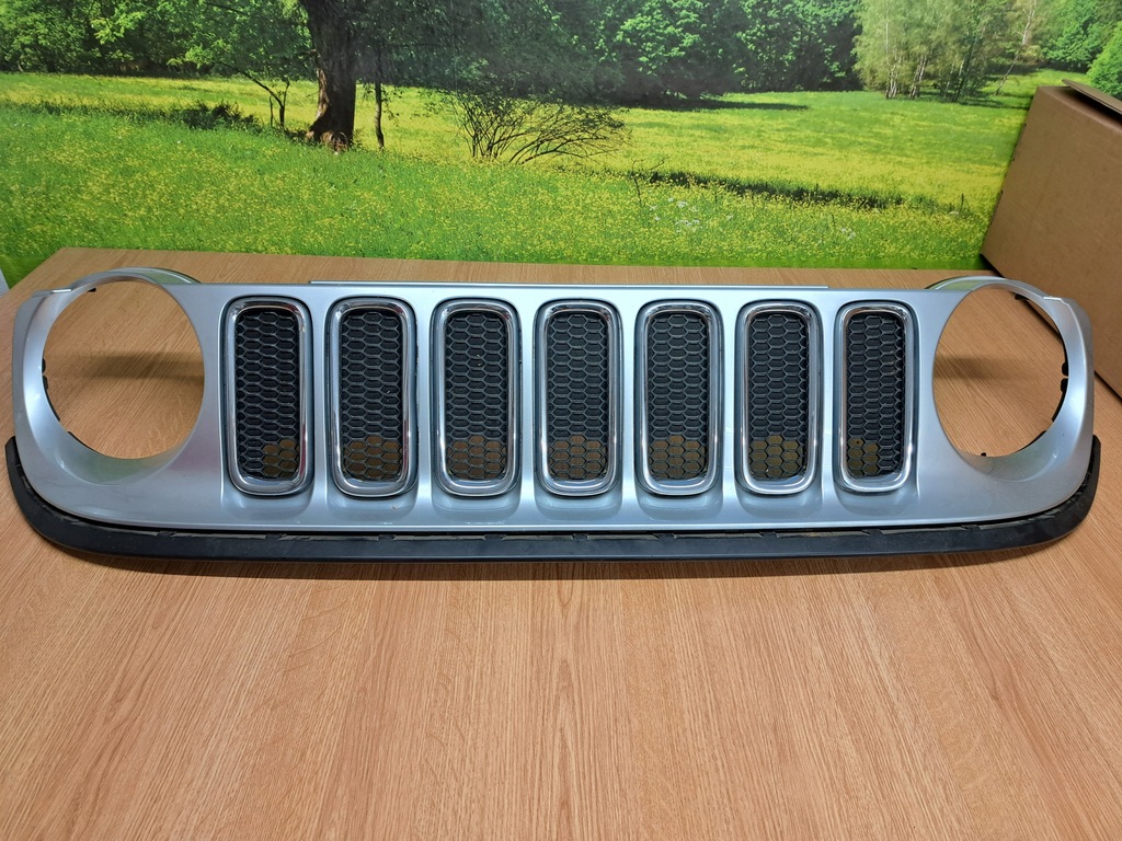 фото №2, Jeep renegade решётка радиатора оригинальная