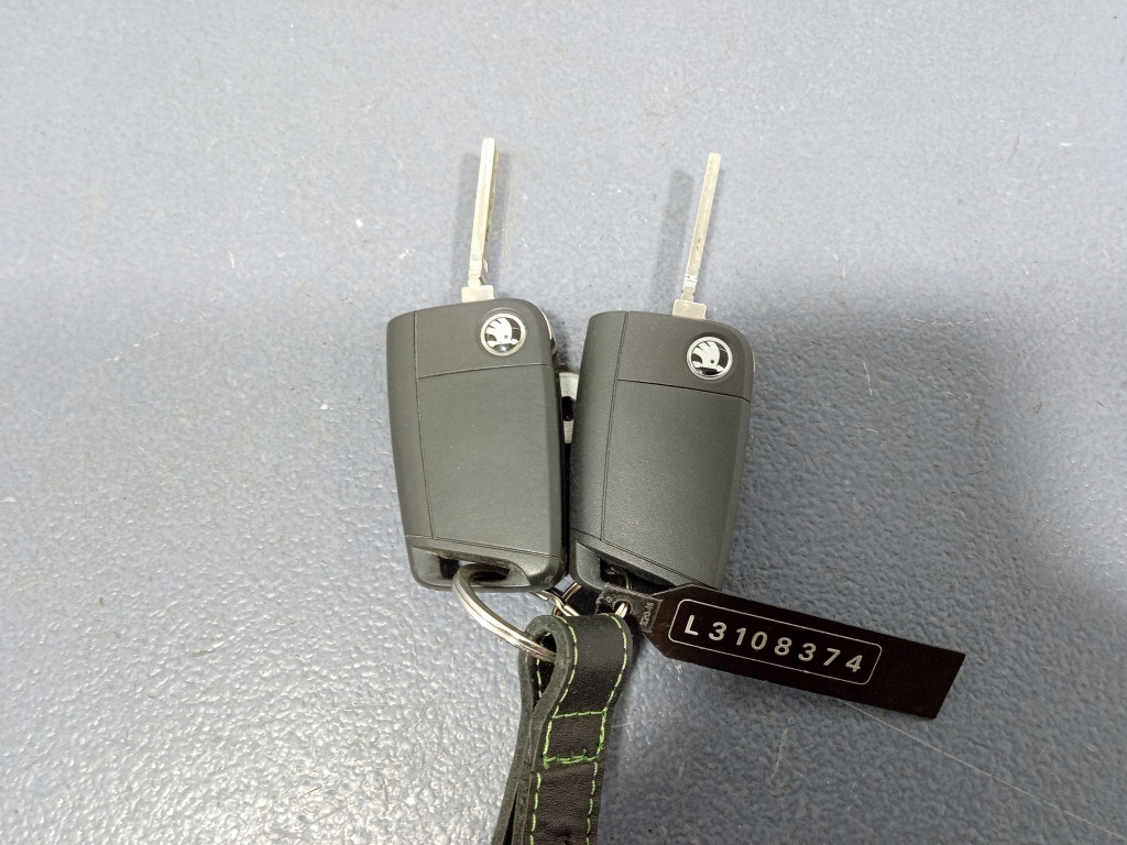 фото №9, Skoda scala замок зажигания ключи 5q1905865a