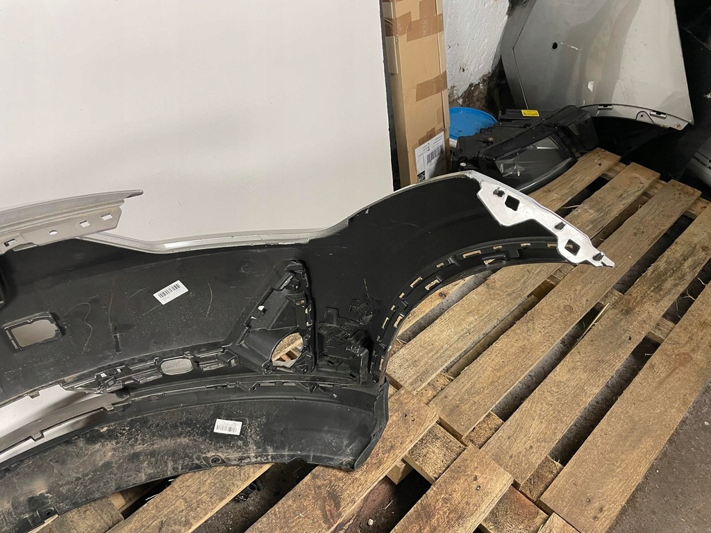 фото №5, Бампер перед передній polestar 2 ii 20- + спойлер