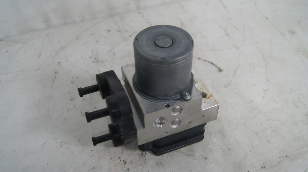 фото №6, Насос abs mercedes amg c63 2015r. a2054310800