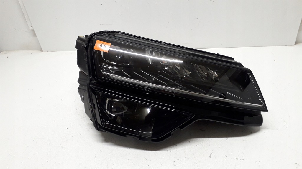 фото №1, Skoda karoq лампа правая перед full led -стекло