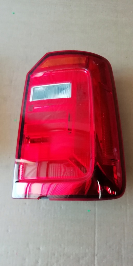 фото №1, Vw caddy 2k лампа правая задняя 2k1945096n