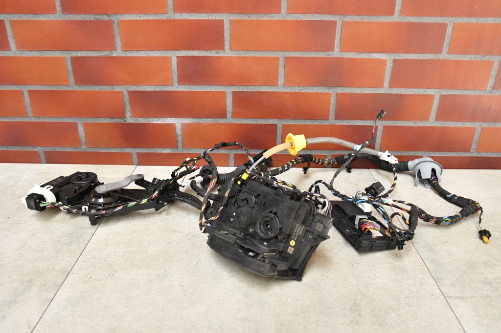 Купить Замок дверь левый перед доводчик soft close электропроводка привод bmw 7 g70 i7