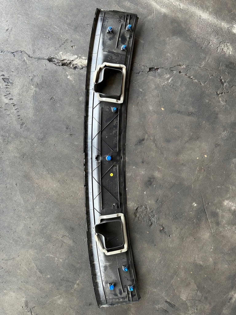 фото №8, Защита прокладка спойлер audi a7 c8 4k8827222