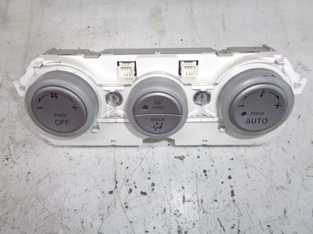 фото №1, Панель керування вентиляція mazda 6 02-07