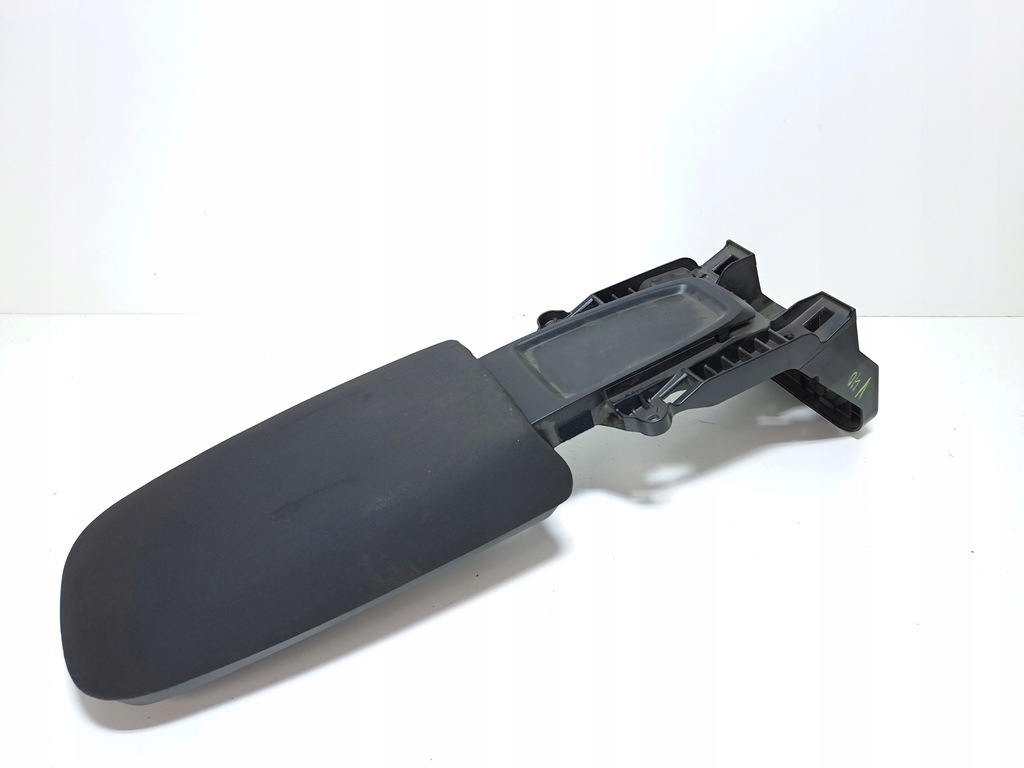 фото №1, Volvo v40 ii подлокотник тканевый