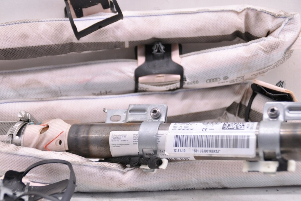 фото №8, Шторка безопасности правая audi q5 8r 8r0880742f 3.0l дизель 176kw 2010