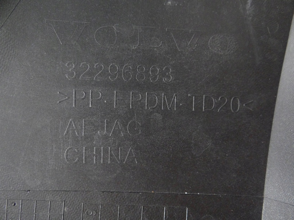 фото №14, Volvo xc60 xc-60 ii lift r-design 2021- бампер перед передний 32296893 2021