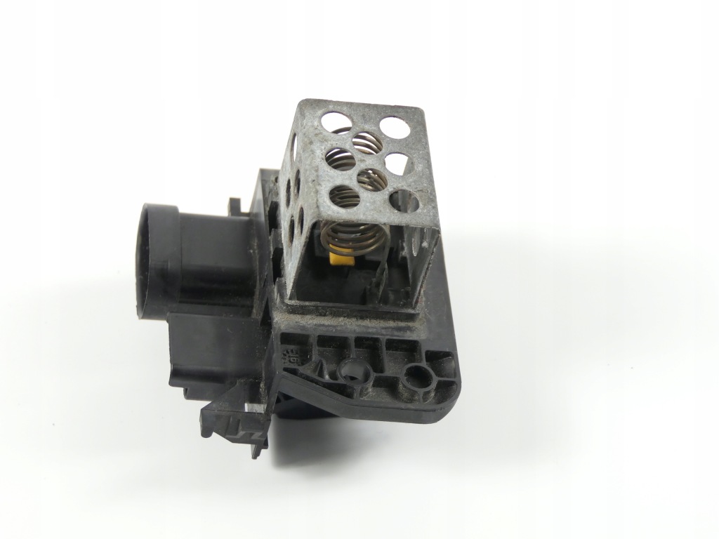 Резистор резистор вентилятора радиатора на панель citroen c4 2 b7 10-18r с Разборки