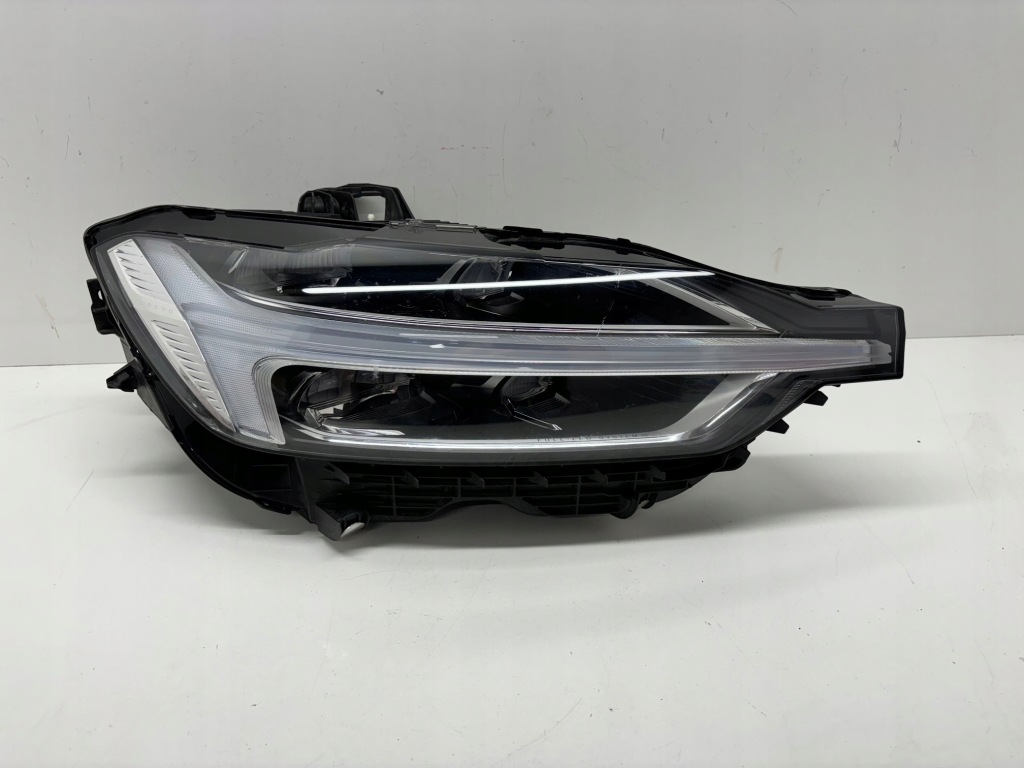 фото №1, Volvo xc60 ii full led 31656615 лампа перед правая передняя