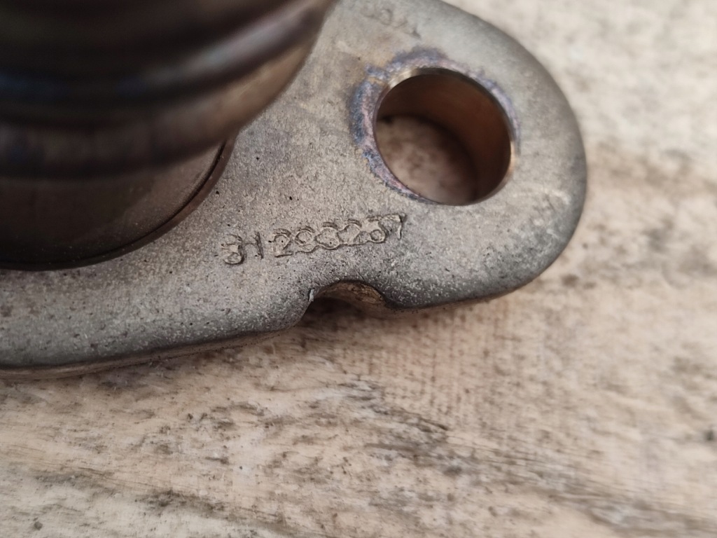 Трубка шланг egr volvo ford 31293267 Недорого