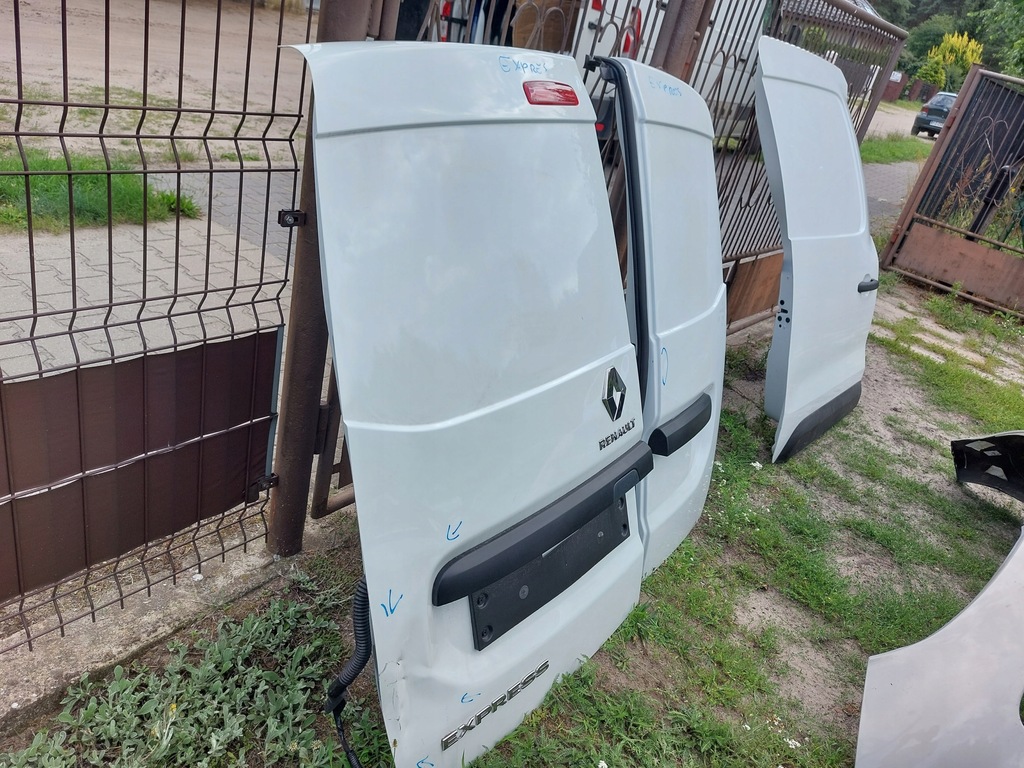 фото №4, Дверь багажника задние renault express 21-